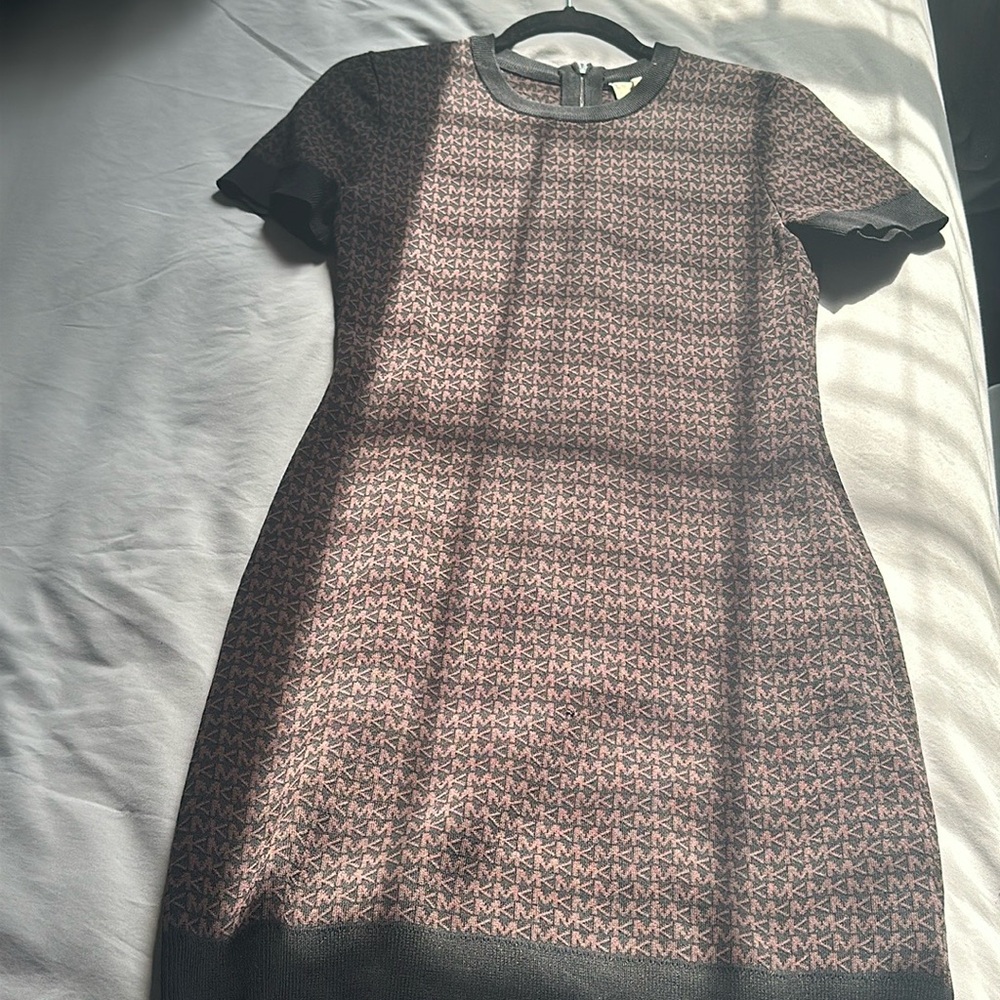 Like new Michael Kors short sleeve logo mini dress, brown and black.